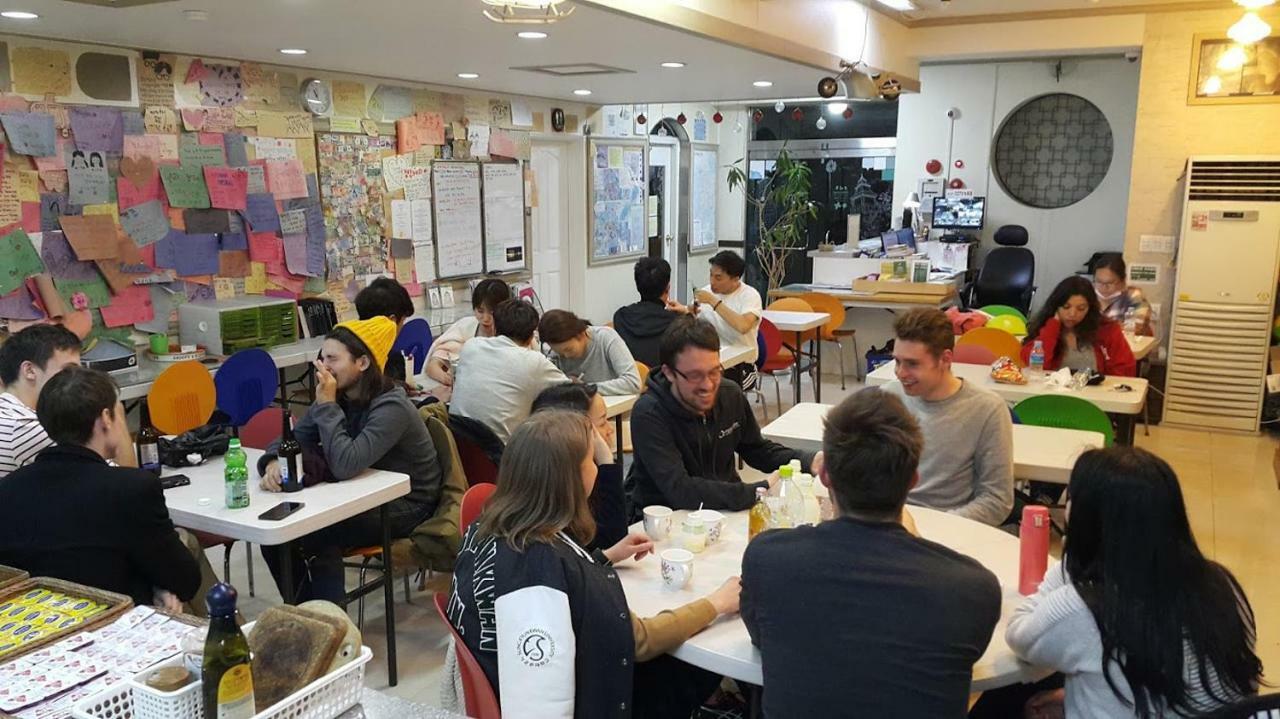Goodstay Backpackers Gyeongju Guesthouse Extérieur photo