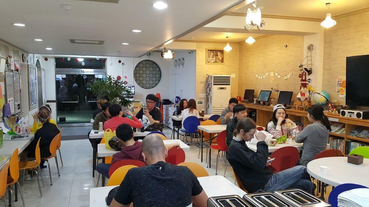 Goodstay Backpackers Gyeongju Guesthouse Extérieur photo